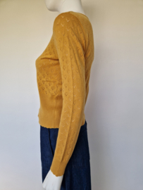 King Louie ajour gebreid vestje. Maat M. Okergeel.