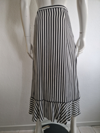 Yaya maxi rok. Maat 38, Zwart/wit gestreept.