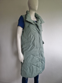 Riani lange gewatteerde bodywarmer. Maat 36, Mintgroen.