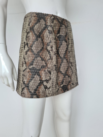 Ana Alcazar rok, Mt.40.  Snakeprint.