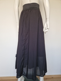 Sneakerdresses maxi rok. Maat L. Zwart