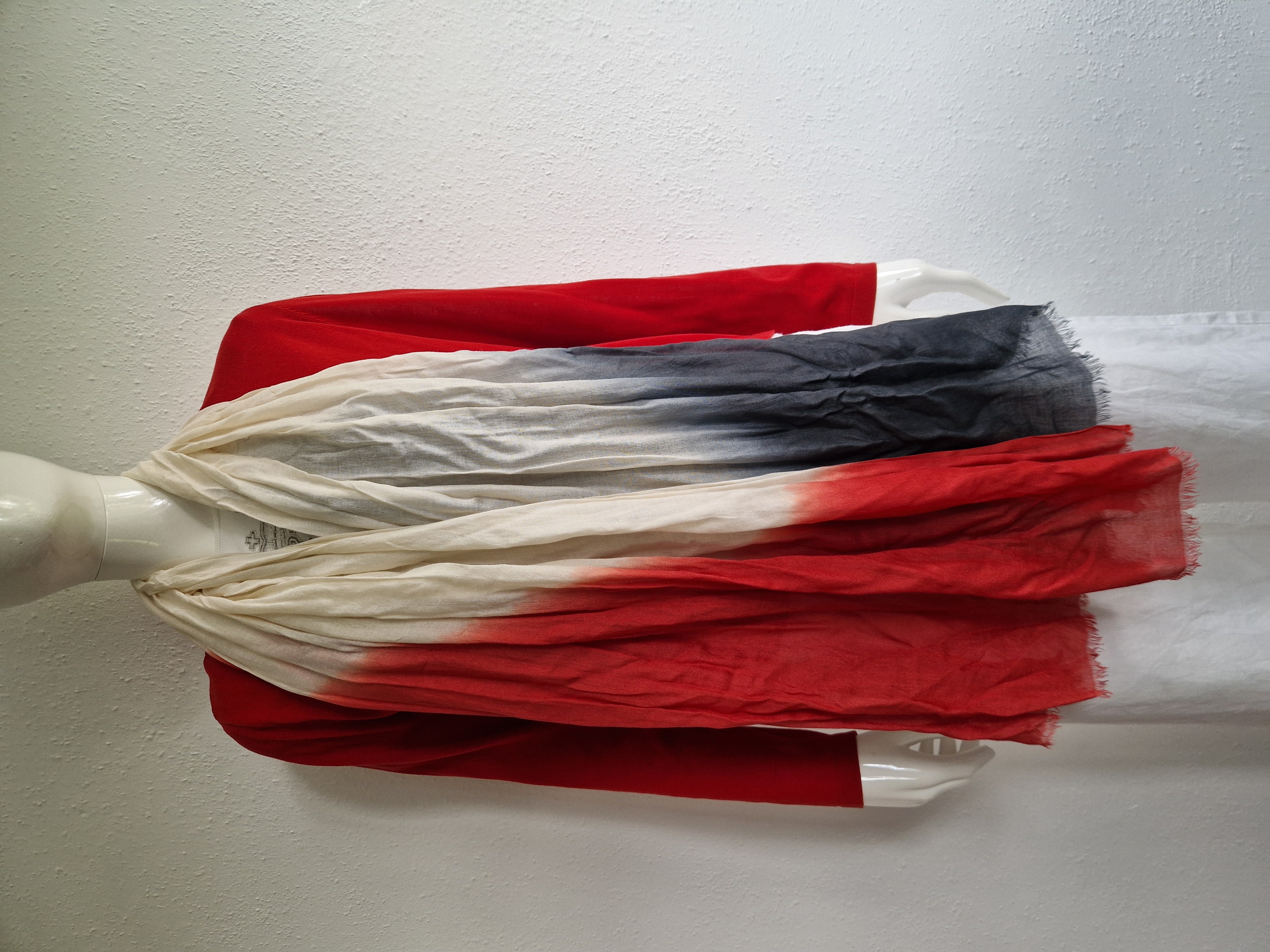 Kyra & Ko shawl. Rood/grijs & crème.