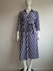 Norah midi jurk. Maat 46, Blauw/wit/print.