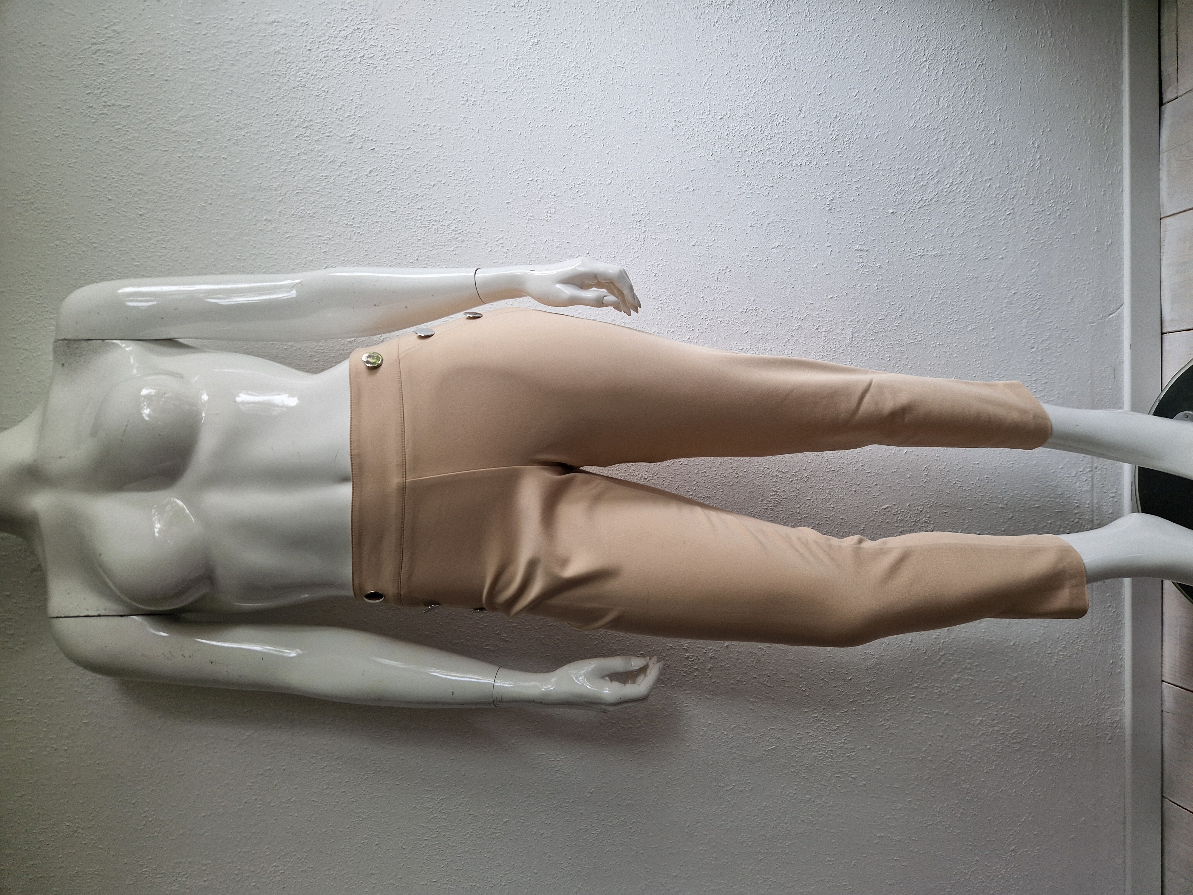 Caroline Biss cropped pantalon. Maat 42. Beige