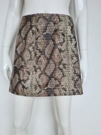 Ana Alcazar rok, Mt.40.  Snakeprint.