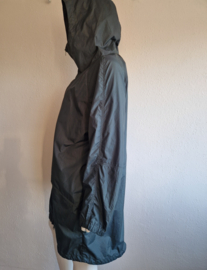 Filippa K. regenjas. Maat 46, Groen.