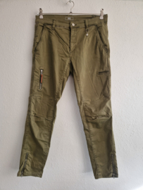 MAC Rich Cargo Cotton. Maat 40/28. Olijfgroen.