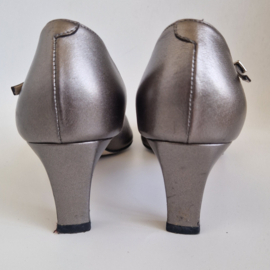 Nina Fiarucci metallic leren pumps met bandje. Maat 7
