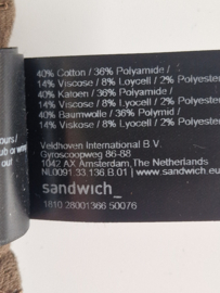 Sandwich losse kanten kraag. Maat S/M. Olijfgroen