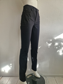 MAC Dream skinny. Maat 38/34, Zwart