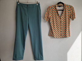 King Louie blouse. Maat M. Retroprint