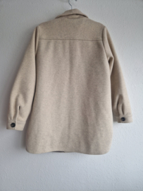 Modström shacket. Maat S. Beige.