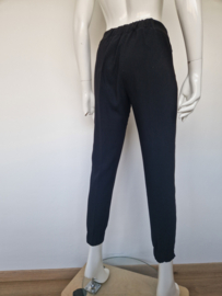 Elisabetta Franchi jogging pantalon. IT maat 42, Zwart/bies.