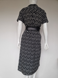 Geisha doorknoopjurk. Maat 40, Zwart/wit/stippenprint