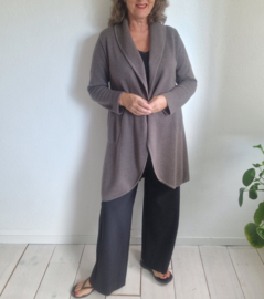 Tinde vestjas. Maat M. Taupe.