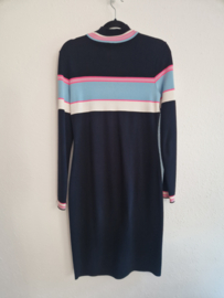 Marc Cain gebreide jurk. N3, Donkerblauw/roze.