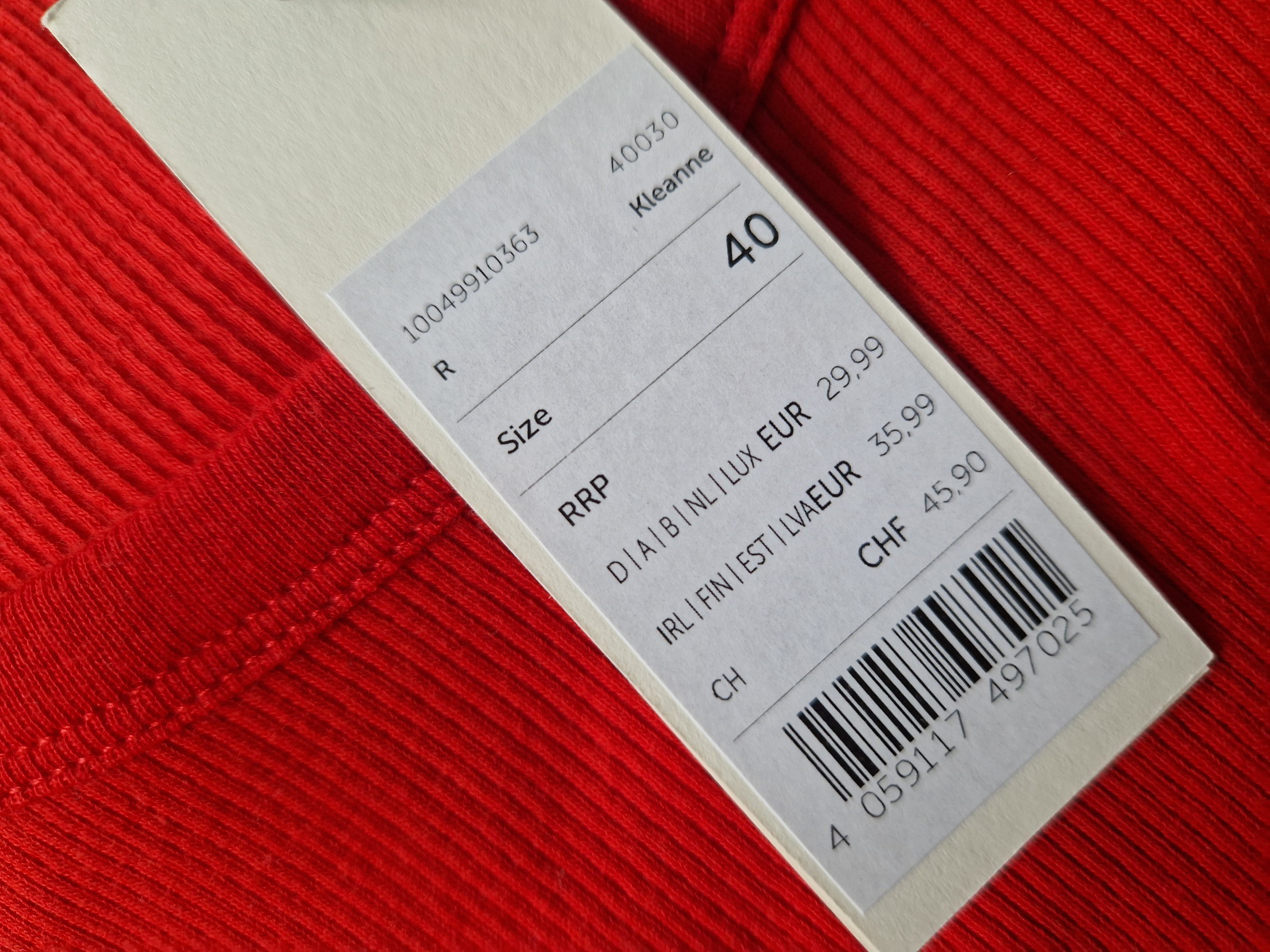 Someday top Kleanne. Maat 40. Rood.