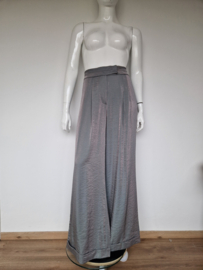 Aaiko Frederique Shine pantalon. Maat L. Groen.