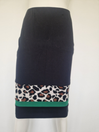 Marc Cain set. (top en rok). Maat N3/36/38