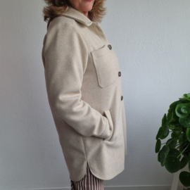 Modström shacket. Maat S. Beige.