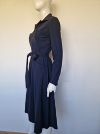 Studio Anneloes doorknoopjurk. Maat S. Nachtblauw.