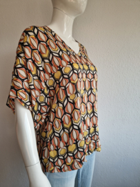 Summum top. Maat 40. Oranje/geel/print.