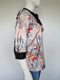 River Woods blouse met roezels. Maat 40, Crème/print.