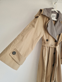 COS trenchcoat. Maat S/M. Beige