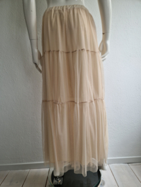 Due Amanti maxi rok. Maat 3, Tule/crème.