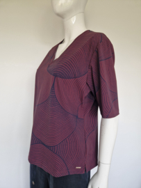 Mi Piace top met grafische print. Maat 42. Grafische print.