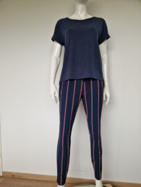 Studio Anneloes travelstof pantalon. Maat M. Donkerblauw/streep.