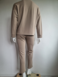 Milano Italy jogging pak. Maat 42. Beige/modal.