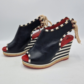 Lola Ramona peeptoes met sleehak. Maat 40, Zwart/wit.