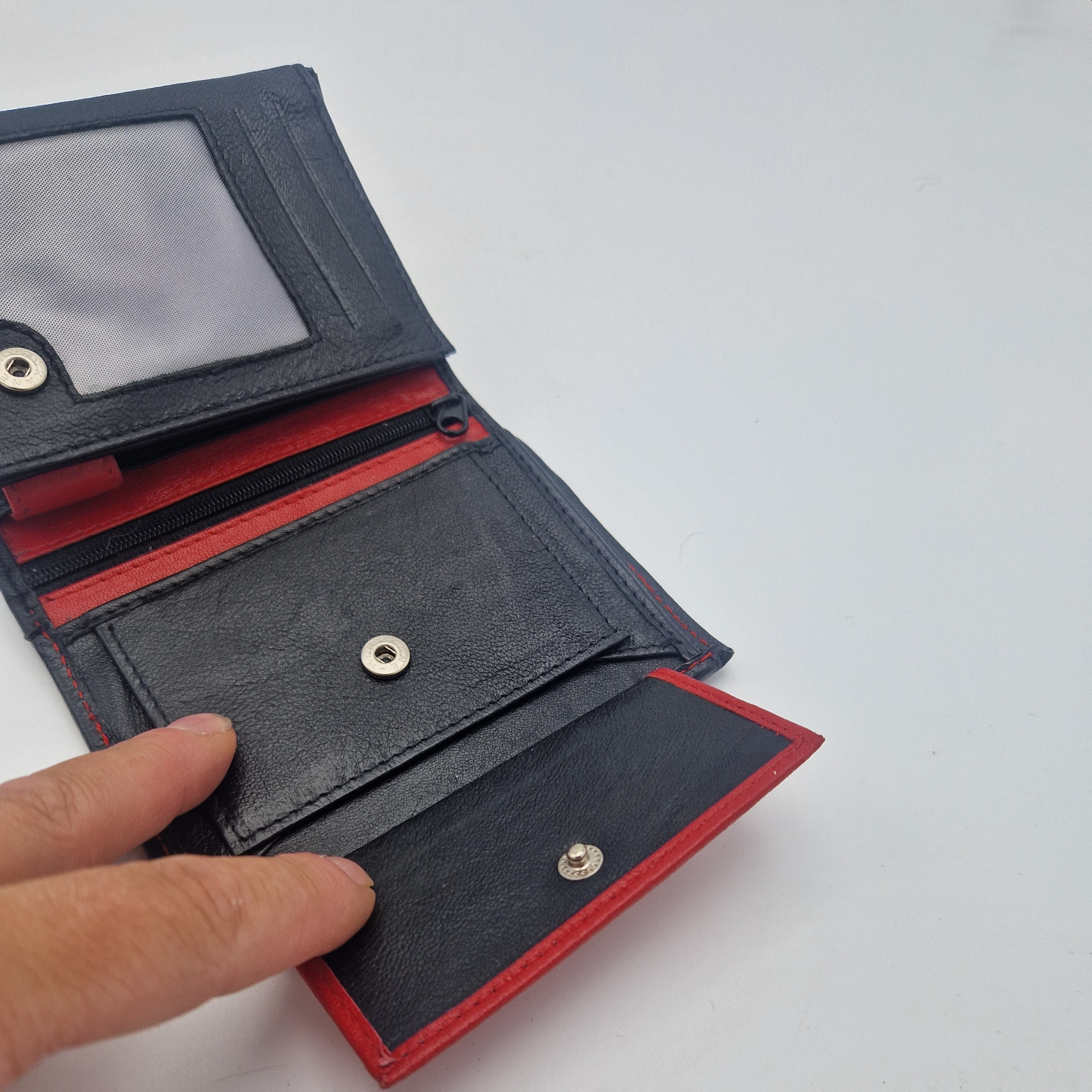 Mpex portefeuille. Zwart/rood/leer.