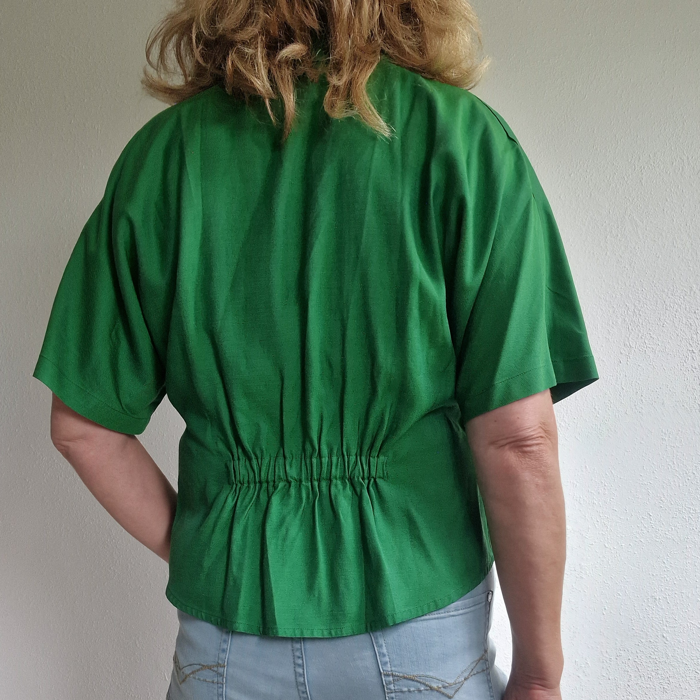 Caroline Biss blouse. Maat 40, Smaragdgroen.