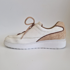 Lerora sneakers. Maat 40, Crème/leer.