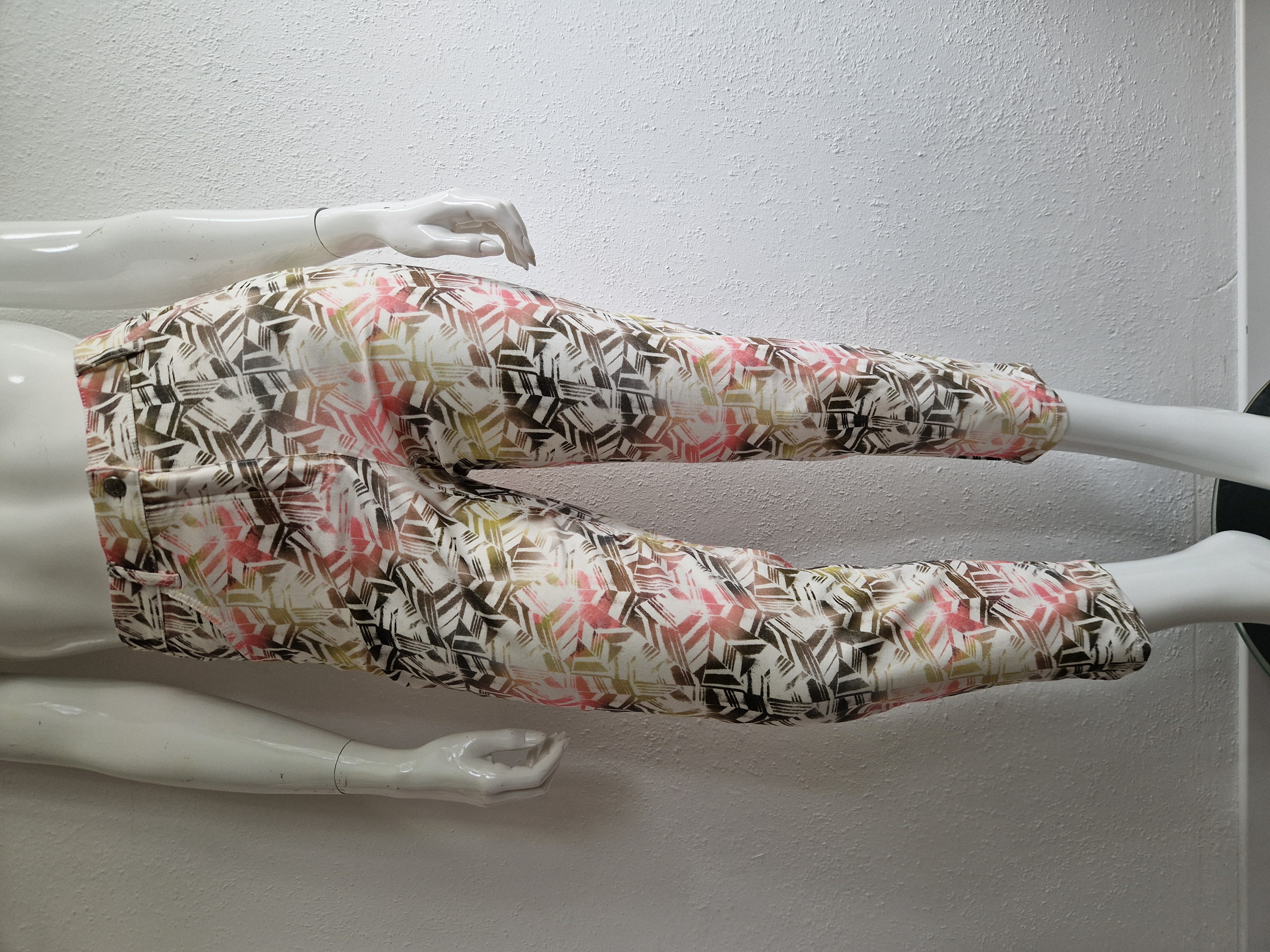 Gerry Weber cropped pantalon. Maat 44, All over print.