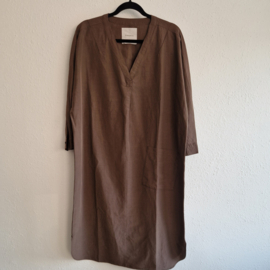 Humanoid linnen jurk. Maat S/M. Bruin