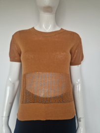 Closed opengewerkte knit top. Maat XS. Camel.