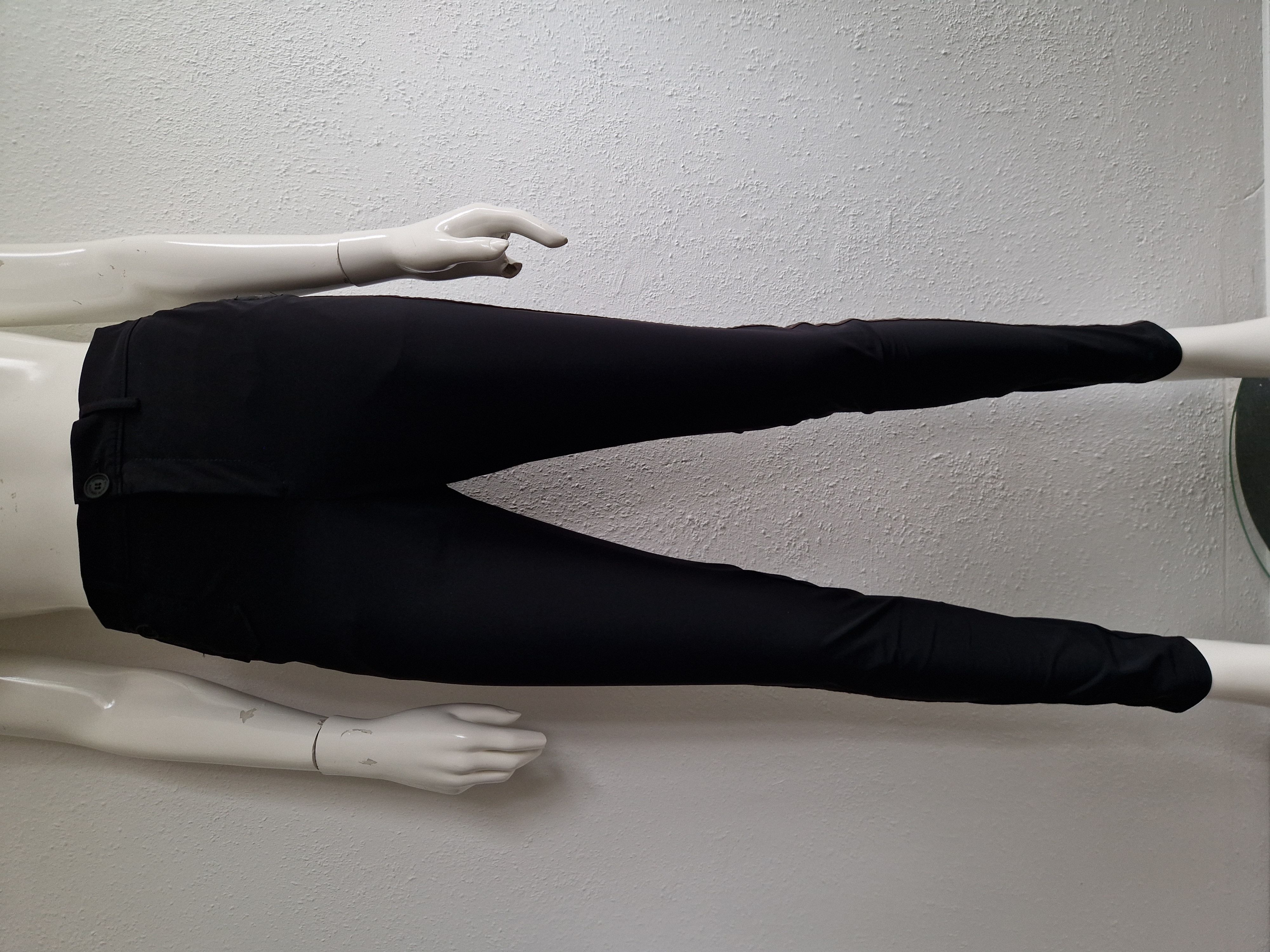 Penn & Ink NY pantalon. Maat 40, Zwart/travelstof.