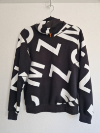 Maicazz sweater Valida. Maat M. Zwart/wit.
