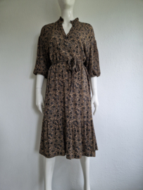 Moscow midi jurk. Maat M. Camel/blauw.