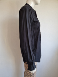Kult blouse. Maat M. Zwart/geborduurd.