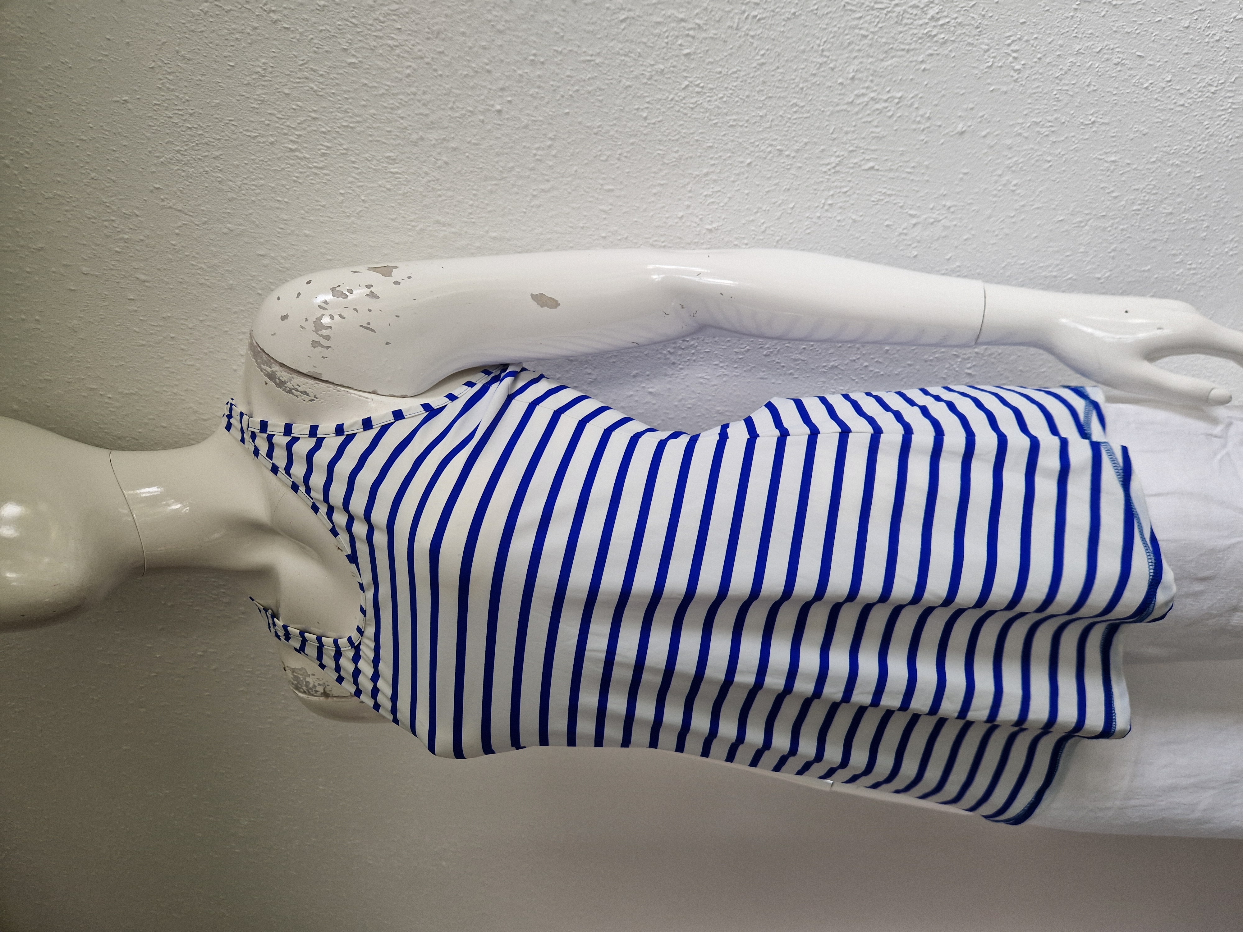 Studio Anneloes wrapper. Maat L.Blauw/wit/gestreept