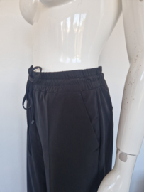 Cambio pantalon. Maat 40, Zwart