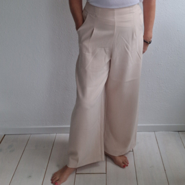 Zilch broekpak. Maat L. Beige.