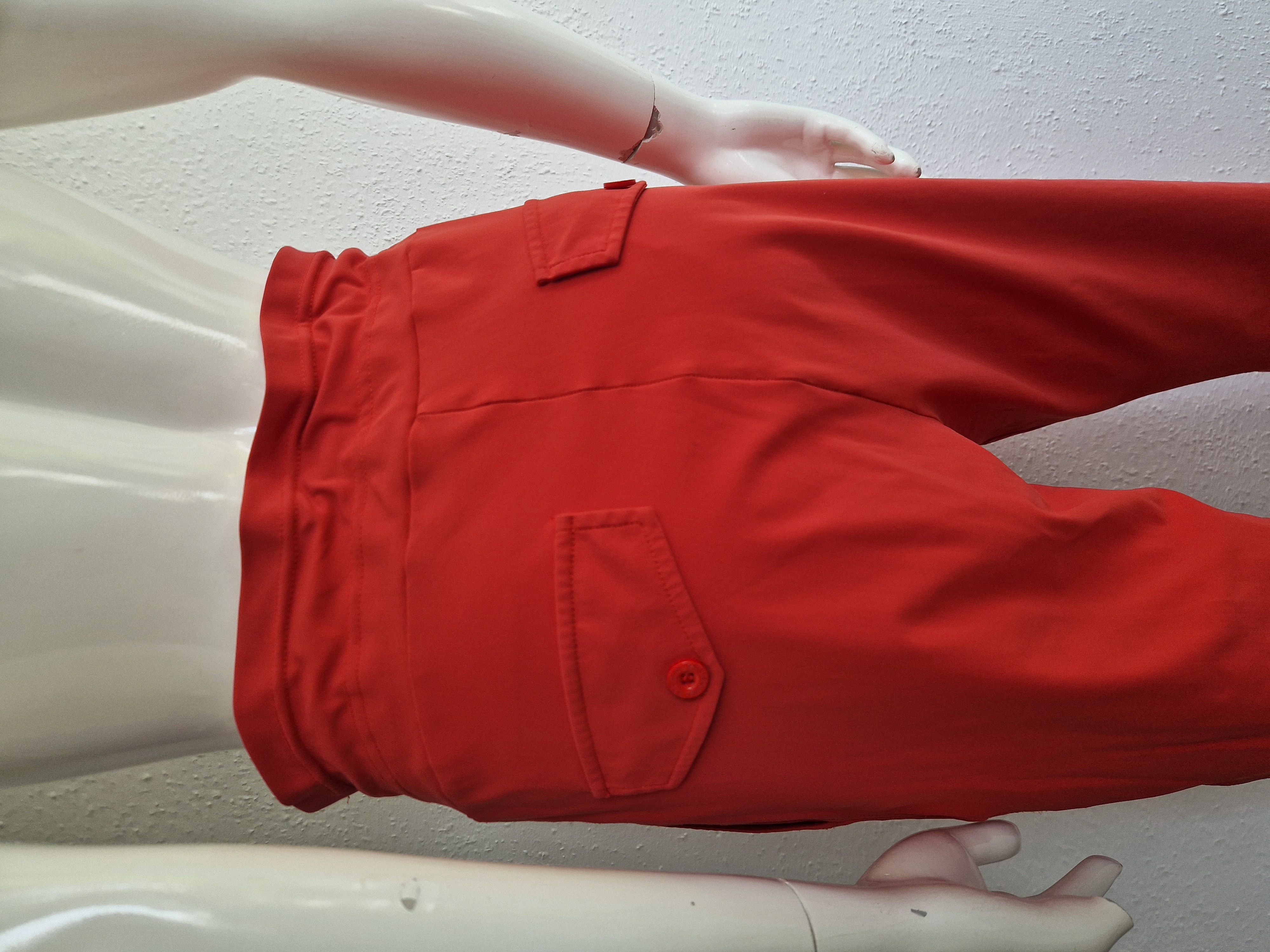 Studio Anneloes pantalon. Maat M. Rood/travelstof.