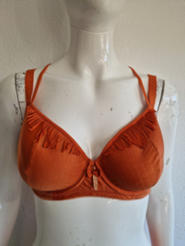 Marlies Dekkers set. Maat 75E/M. Oranje
