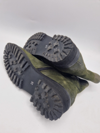 Piedi Nudi enkellaarsjes. Maat 38, Olijfgroen.