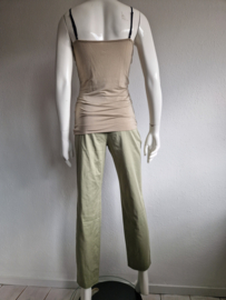 Trix & Rees top Rome. Maat M. Beige.